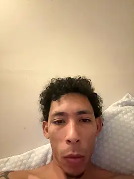 Snapshot of estrellaalvear chatting on October 29, 12:19 pm estrellaalvear online show from October 29, 12:19 pm