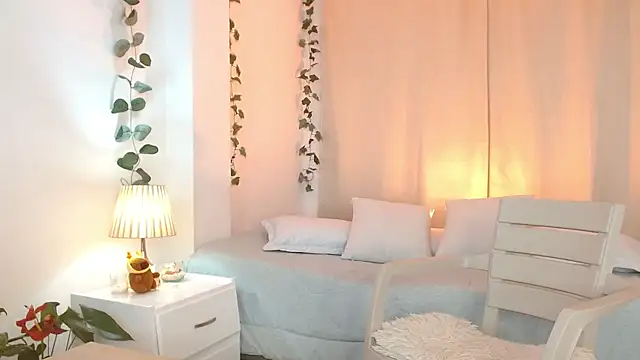 Tommyfoxboy online show from March 8, 1:23 pm