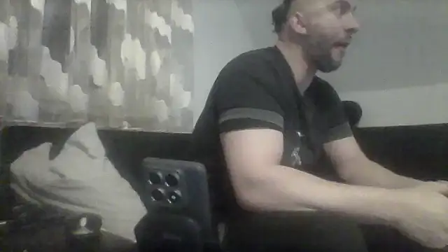 Snapshot of NewyorkDimi chatting on January 24, 2:18 am NewyorkDimi online show from January 24, 2:18 am