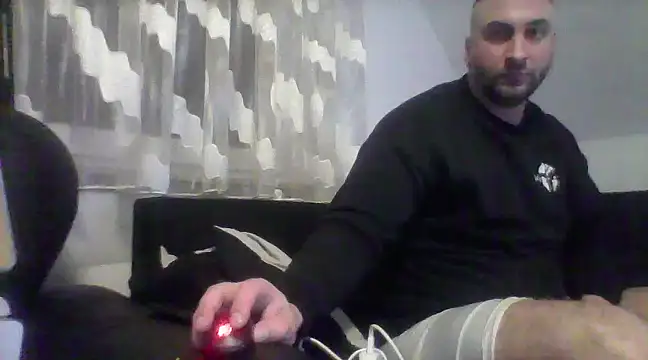 Snapshot of NewyorkDimi chatting on December 9, 6:23 am NewyorkDimi online show from December 9, 6:23 am