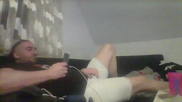 Snapshot of NewyorkDimi chatting on February 13, 12:02 am NewyorkDimi online show from February 13, 12:02 am