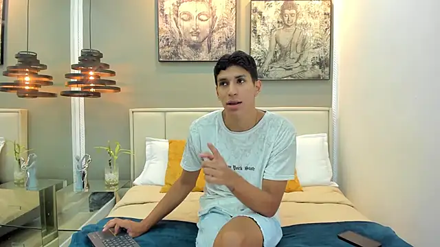 kieran derek online show from November 5, 3:19 am