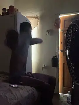 Snapshot of Johnras121 chatting on March 10, 7:40 pm Johnras121 online show from March 10, 7:40 pm