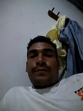 ArmandoDG18 online show from May 2, 3:53 am