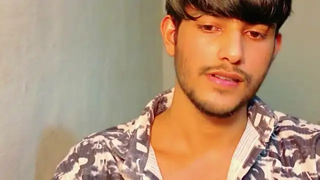 kingkartik7 online show from February 8, 3:38 pm