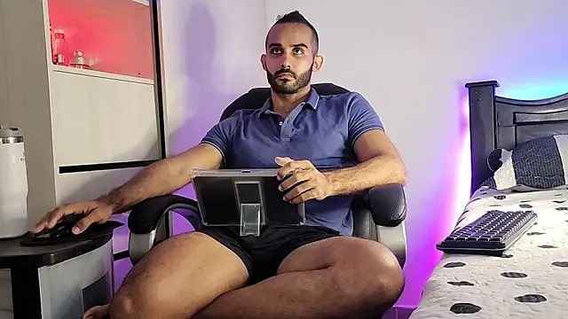 orion1993 online show from December 13, 2:05 pm