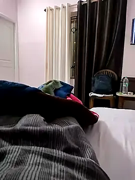 Snapshot of Sid4Sex chatting on December 13, 5:32 pm Sid4Sex online show from December 13, 5:32 pm