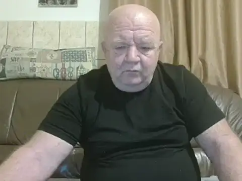 Snapshot of fullballs6 chatting on February 23, 3:39 am fullballs6 online show from February 23, 3:39 am