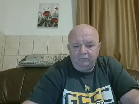 Snapshot of fullballs6 chatting on February 4, 2:39 am fullballs6 online show from February 4, 2:39 am