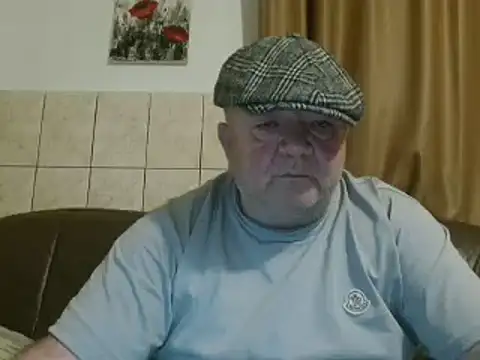 Snapshot of fullballs6 chatting on January 8, 2:57 am fullballs6 online show from January 8, 2:57 am