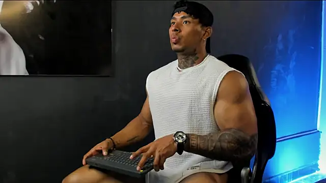 bradley smith online show from November 24, 3:29 am