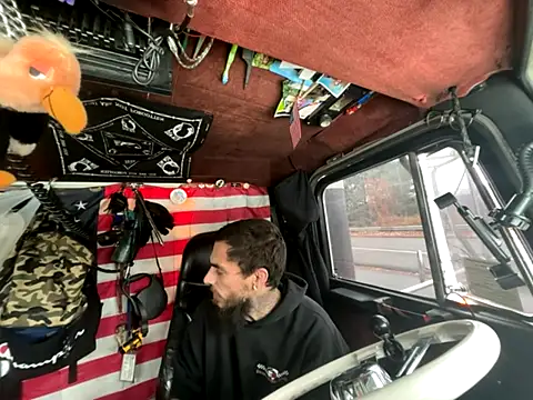 XMeF10 online show from December 5, 7:43 pm