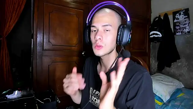 bruce kane21 online show from November 19, 8:41 pm