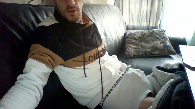 passif520 online show from March 9, 9:02 am