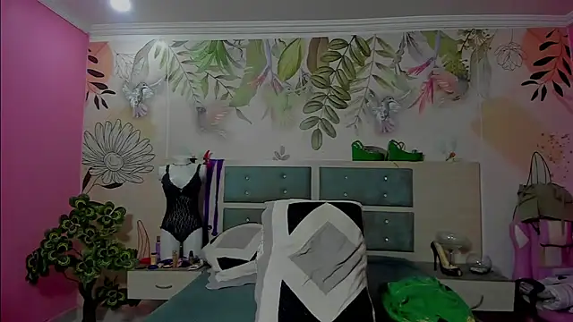 bigblackhotx1 online show from February 4, 1:17 pm