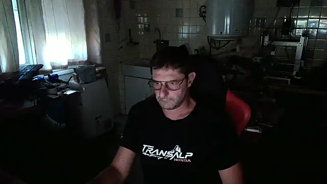 Snapshot of snork80 chatting on September 18, 4:31 pm snork80 online show from September 18, 4:31 pm