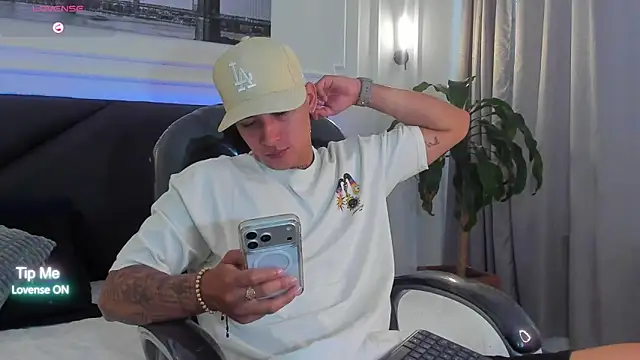 Damian23   online show from February 11, 12:43 pm