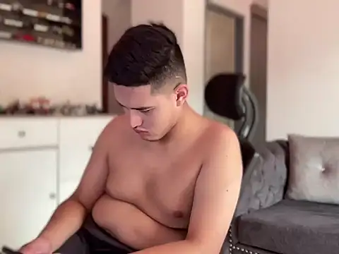 alexandergrey760886 online show from April 3, 3:20 pm