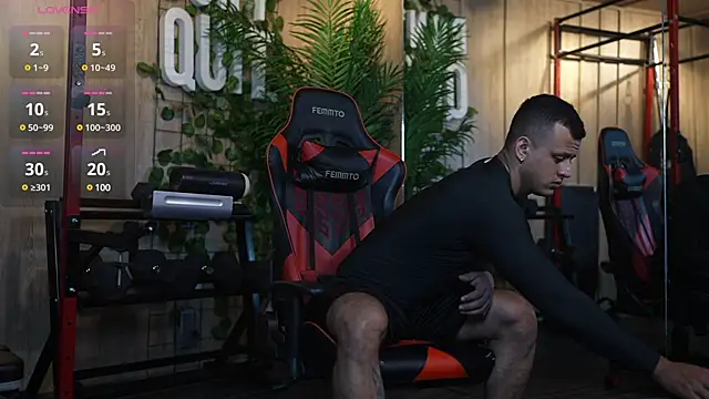 Snapshot of Alex_towers chatting on February 1, 7:13 pm Alex towers online show from February 1, 7:13 pm