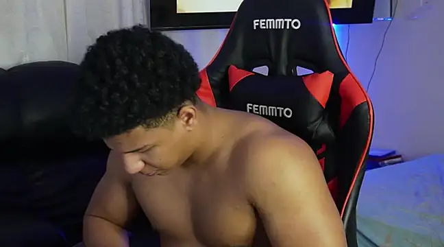 May Dylan1 online show from December 11, 4:48 pm