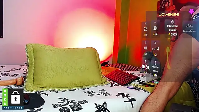 Snapshot of Diilanhott chatting on January 23, 11:37 pm Diilanhott online show from January 23, 11:37 pm