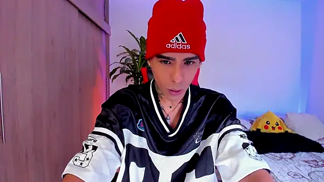 aldrinwhite online show from March 11, 6:37 pm