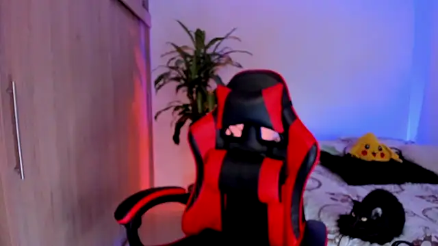 aldrinwhite online show from March 8, 2:10 pm