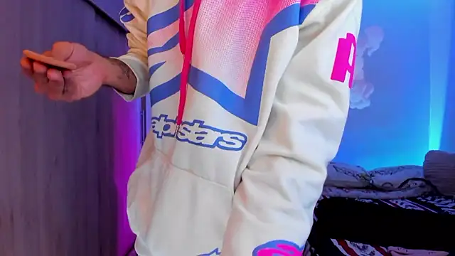 aldrinwhite online show from January 8, 5:18 pm