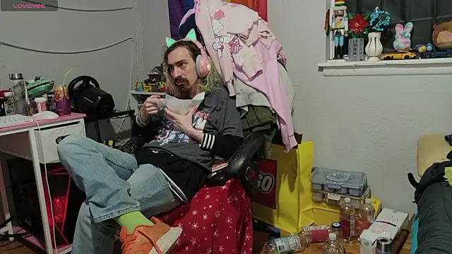 tallnerdyguy online show from February 19, 3:58 am