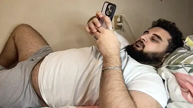 Snapshot of teddy_alan chatting on October 21, 9:28 pm teddy alan online show from October 21, 9:28 pm