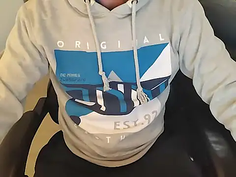 jayb0y61 online show from December 11, 3:15 am