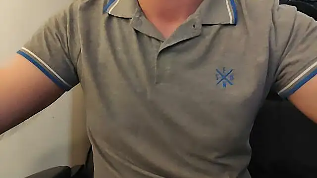 jayb0y61 online show from October 12, 4:17 am