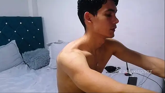 alexispaez457062 online show from December 4, 10:39 pm