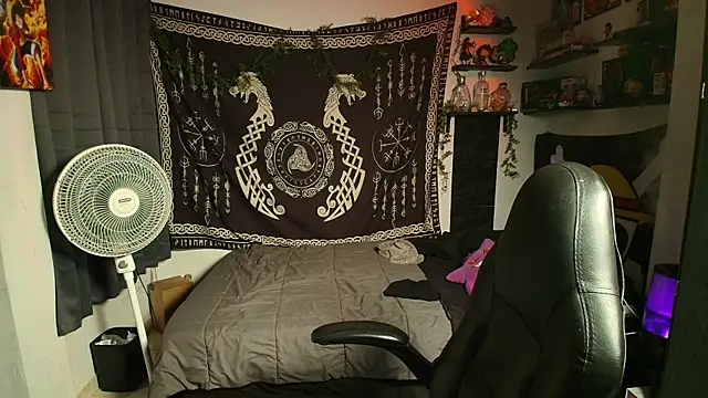 kairozz online show from December 4, 8:16 pm