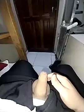 Whiper2024 online show from February 24, 7:14 pm