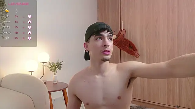 Snapshot of zenn_rush1 chatting on March 9, 2:32 pm zenn rush1 online show from March 9, 2:32 pm