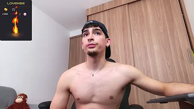 Snapshot of zenn_rush1 chatting on December 12, 6:31 pm zenn rush1 online show from December 12, 6:31 pm