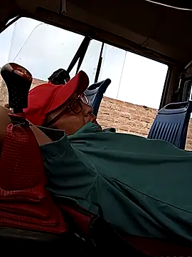 ardiente47 online show from November 17, 5:49 pm