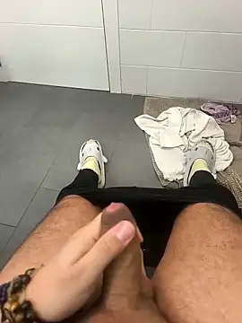 cricrimsBarcelona online show from January 18, 3:58 pm