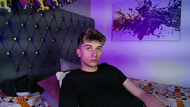 Snapshot of MrWilliseo chatting on October 16, 8:17 pm MrWilliseo online show from October 16, 8:17 pm