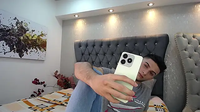 Snapshot of MrWilliseo chatting on February 6, 8:02 pm MrWilliseo online show from February 6, 8:02 pm