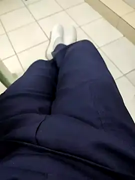 Snapshot of gatmoreno1 chatting on October 6, 4:55 pm gatmoreno1 online show from October 6, 4:55 pm