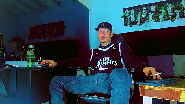 HannibalLester online show from April 15, 9:15 pm