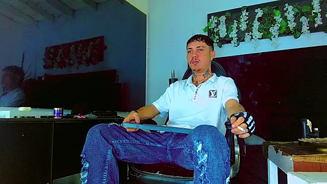 HannibalLester online show from April 10, 6:20 am