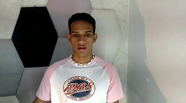 AbrahanBratz online show from December 6, 11:44 am