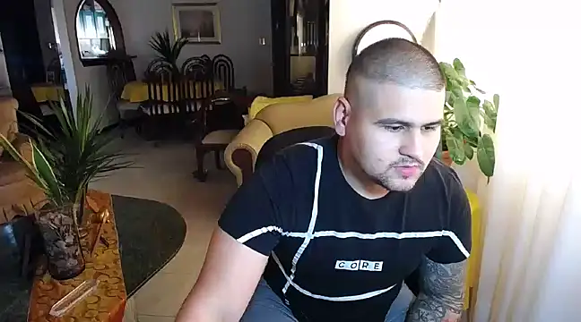 pitbullveryhot online show from February 11, 9:03 pm