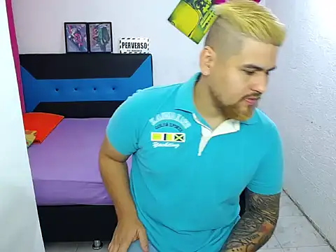 pitbullveryhot online show from December 5, 9:50 am