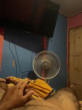 Snapshot of Lui19892 chatting on October 20, 2:43 pm Lui19892 online show from October 20, 2:43 pm