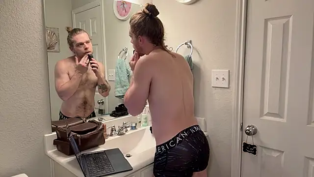 Snapshot of DaddydayDrinkzz chatting on March 21, 5:43 am DaddydayDrinkzz online show from March 21, 5:43 am