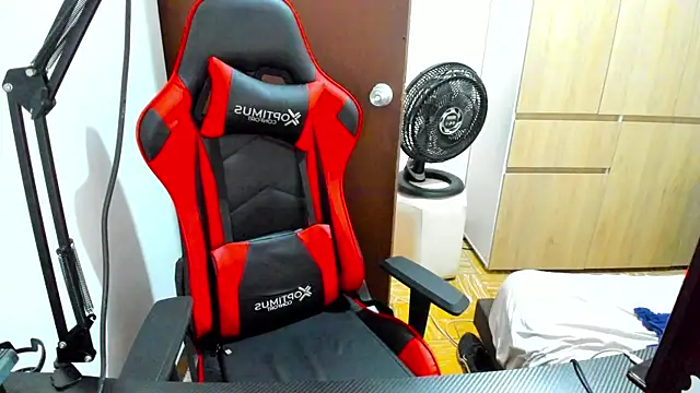 Calihotcaliente277 online show from December 11, 11:54 am